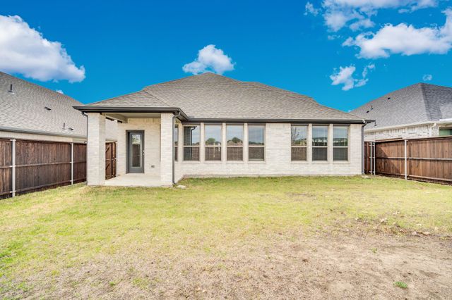 325 Adwood Drive, Waxahachie, TX 75165