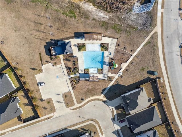 325 Adwood Drive, Waxahachie, TX 75165