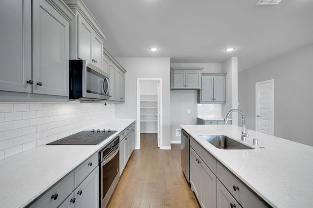 325 Adwood Drive, Waxahachie, TX 75165