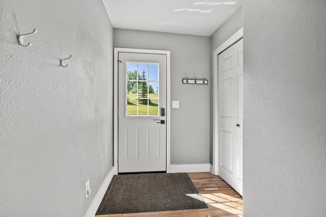 1700 Sundown Dr., Minot, ND 58701