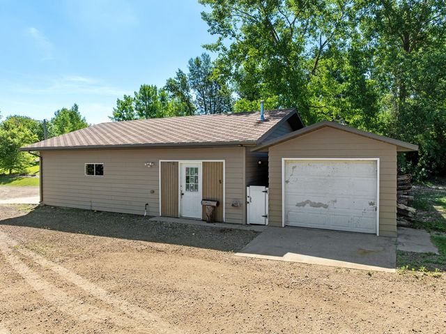 1700 Sundown Dr., Minot, ND 58701
