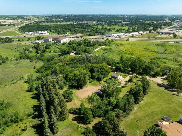 1700 Sundown Dr., Minot, ND 58701