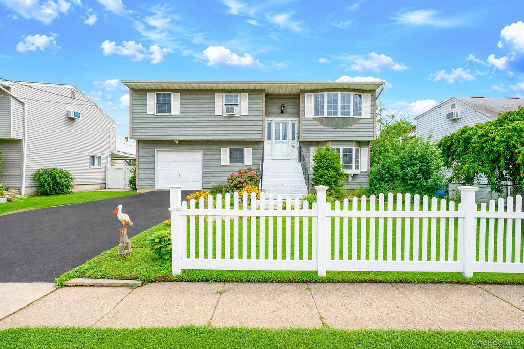79 Jefferson Street, Freeport, NY 11520 — photo 4