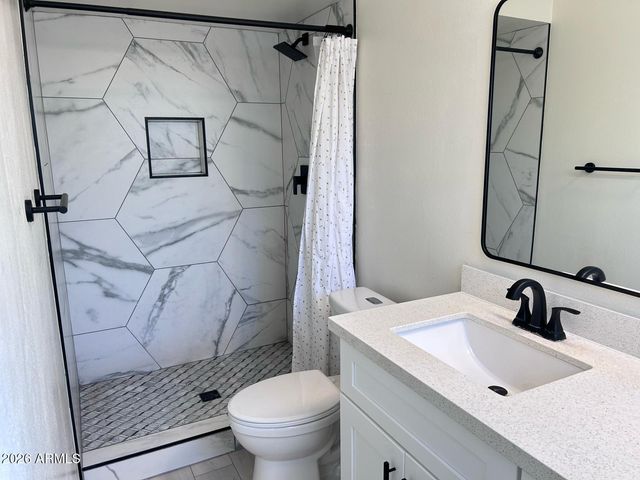 6221 E GELDING Drive, Scottsdale, AZ 85254