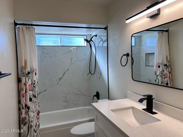 6221 E GELDING Drive, Scottsdale, AZ 85254