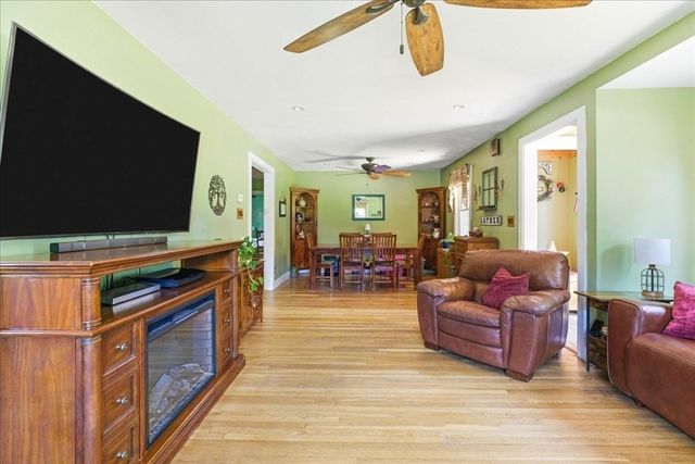 179 Rowayne Park, Bridgewater, MA 02324
