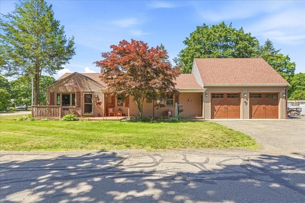 179 Rowayne Park, Bridgewater, MA 02324