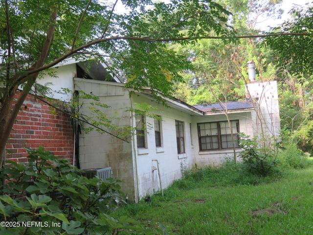 1836 NEW BERLIN Road, Jacksonville, FL 32218