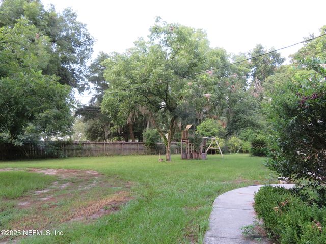 1836 NEW BERLIN Road, Jacksonville, FL 32218