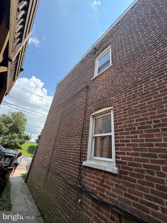 936 SIMPSON, CRUM LYNNE, PA 19022 — photo 4
