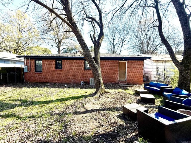 802 W 5th Street, Stuttgart, AR 72160