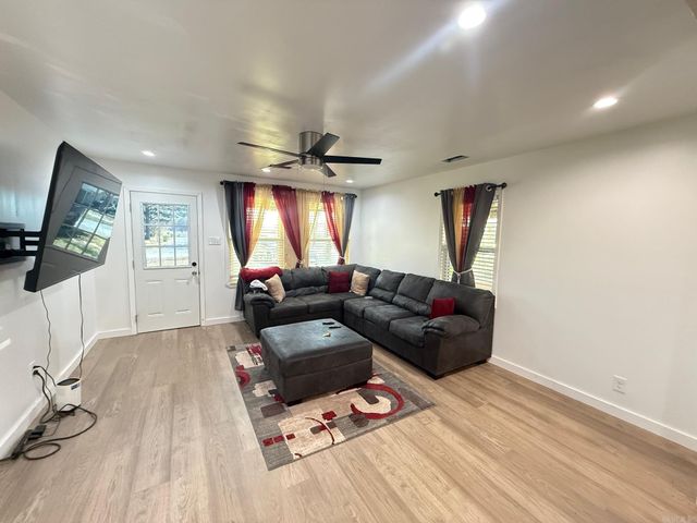 802 W 5th Street, Stuttgart, AR 72160