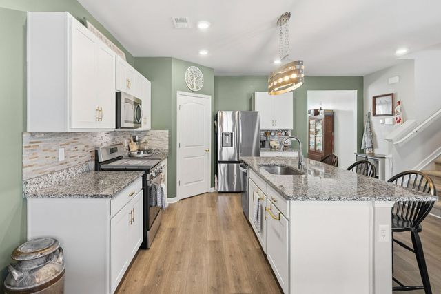 5097 Hunters Village Dr, Lebanon, TN 37087