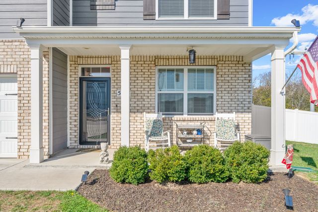 5097 Hunters Village Dr, Lebanon, TN 37087