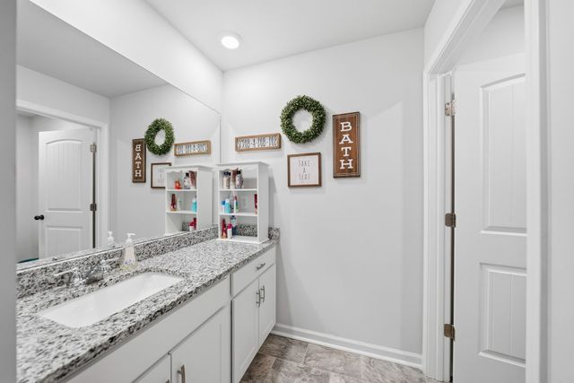 5097 Hunters Village Dr, Lebanon, TN 37087