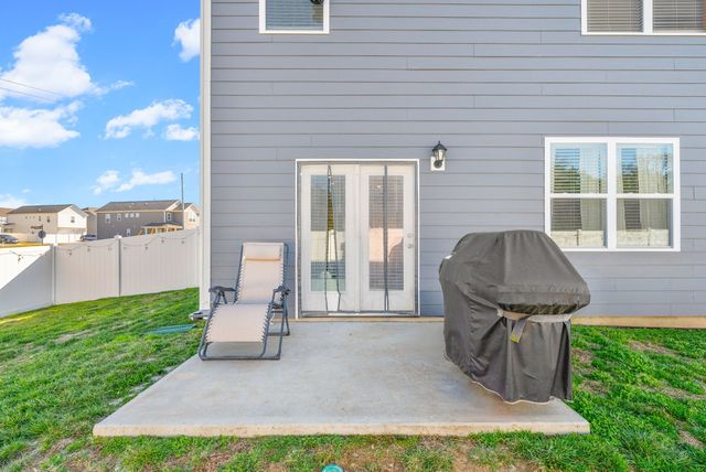 5097 Hunters Village Dr, Lebanon, TN 37087