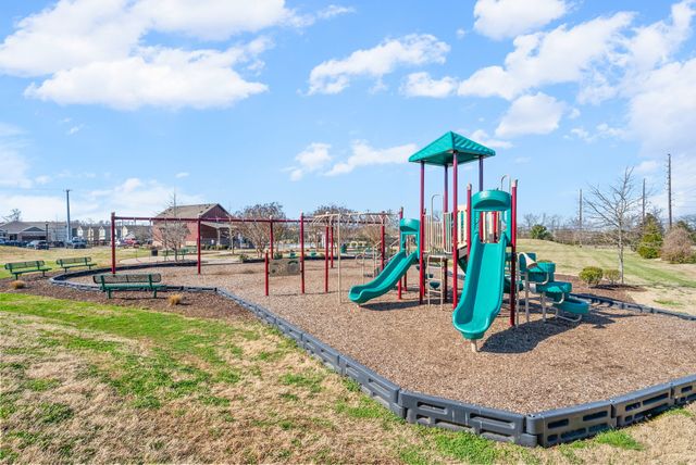 5097 Hunters Village Dr, Lebanon, TN 37087