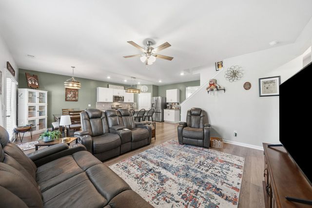 5097 Hunters Village Dr, Lebanon, TN 37087