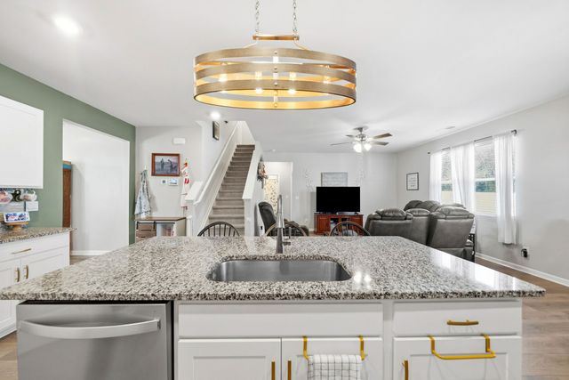 5097 Hunters Village Dr, Lebanon, TN 37087