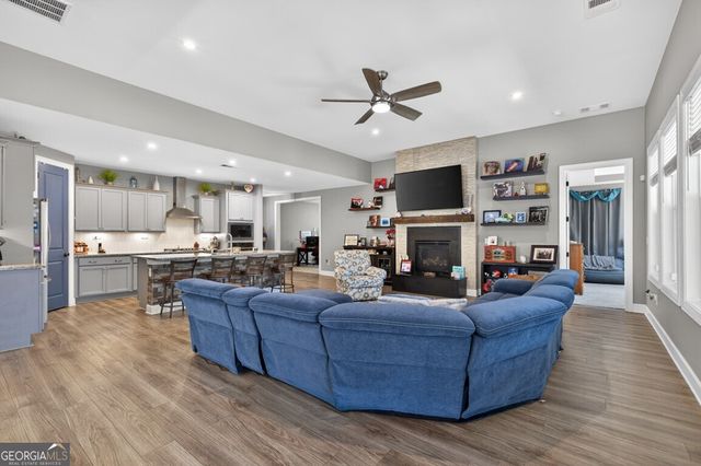 248 Chatuge Drive, Hoschton, GA 30548