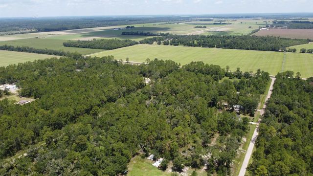 10050 Gregory AVe, Hastings, FL 32145