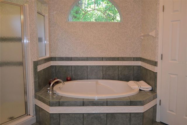 79 NW 48TH BOULEVARD, Gainesville, FL 32607