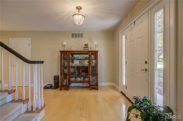 126 Larkspur Lane, Sikeston, MO 63801