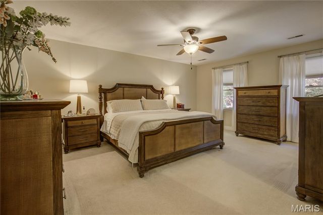 126 Larkspur Lane, Sikeston, MO 63801