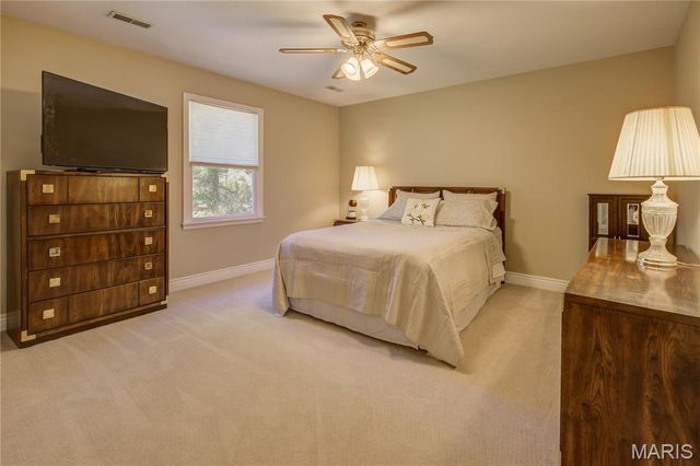 126 Larkspur Lane, Sikeston, MO 63801