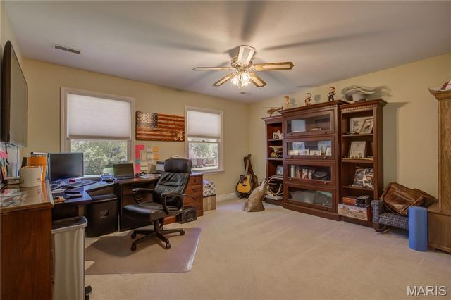 126 Larkspur Lane, Sikeston, MO 63801