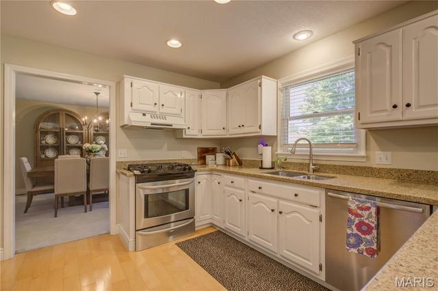 126 Larkspur Lane, Sikeston, MO 63801