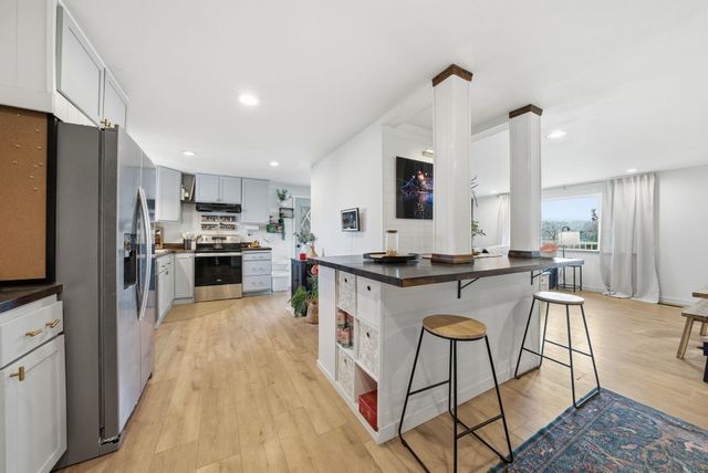 18105 E 32nd Ave, Greenacres, WA 99016