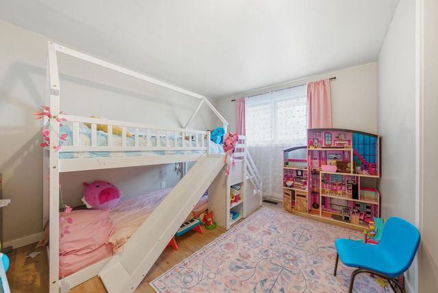 18105 E 32nd Ave, Greenacres, WA 99016