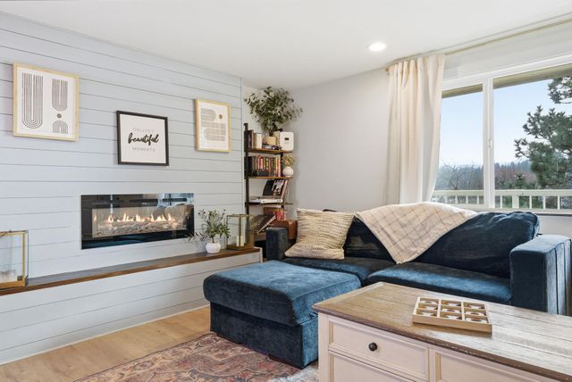 18105 E 32nd Ave, Greenacres, WA 99016