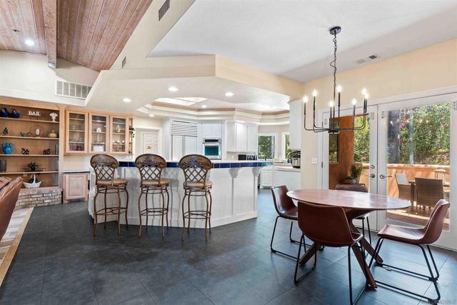 2369 Vern Dr, Fallbrook, CA 92028