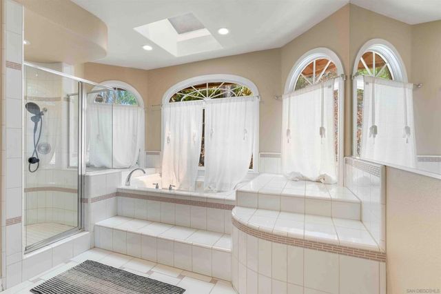 2369 Vern Dr, Fallbrook, CA 92028