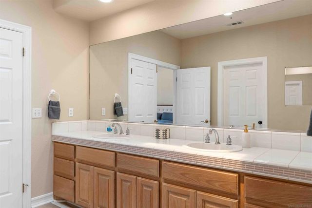 2369 Vern Dr, Fallbrook, CA 92028