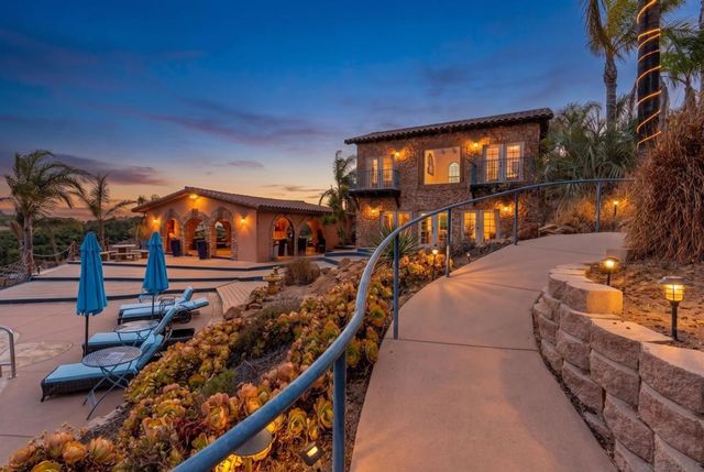 2369 Vern Dr, Fallbrook, CA 92028
