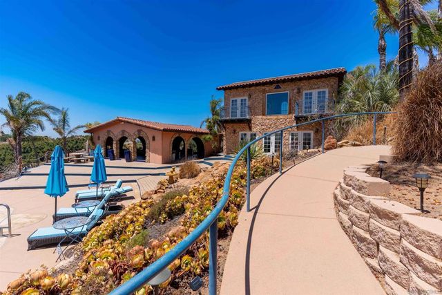 2369 Vern Dr, Fallbrook, CA 92028