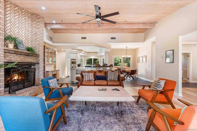 2369 Vern Dr, Fallbrook, CA 92028