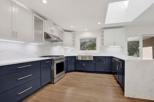 6444 N Knox Avenue, Lincolnwood, IL 60712