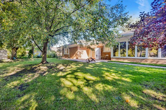 6444 N Knox Avenue, Lincolnwood, IL 60712