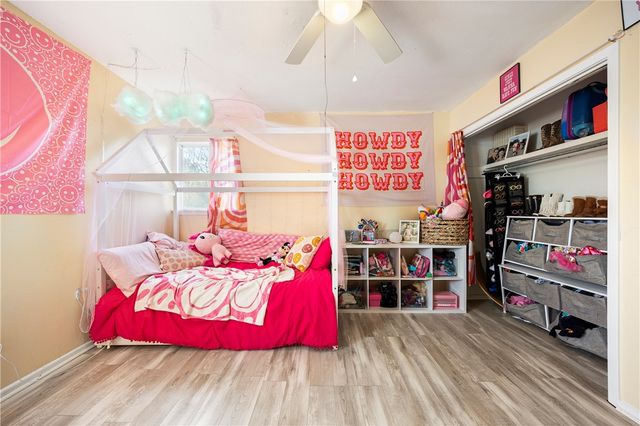 204 Wilshire Cr, Portland, TX 78374