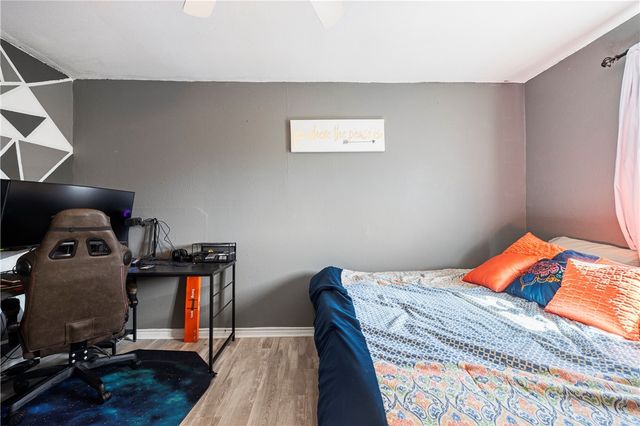 204 Wilshire Cr, Portland, TX 78374