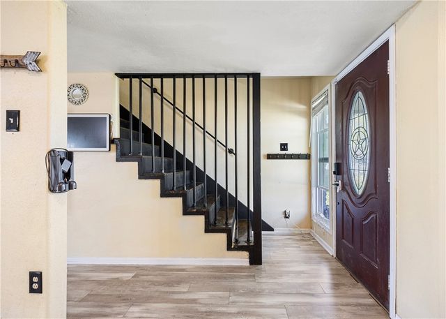 204 Wilshire Cr, Portland, TX 78374