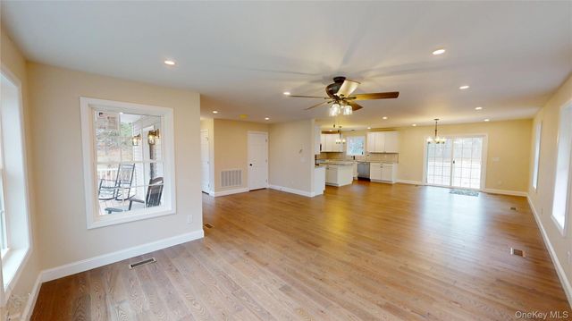 1402 State Route 52, Walden, NY 12586