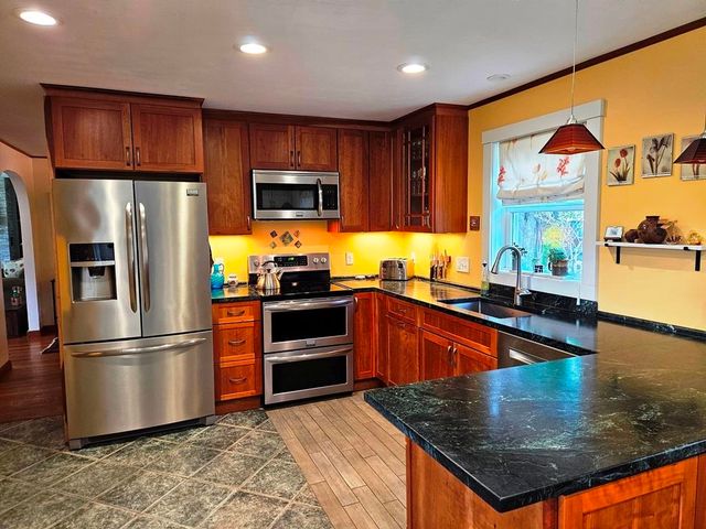 31 Hastings Avenue, Keene, NH 03431