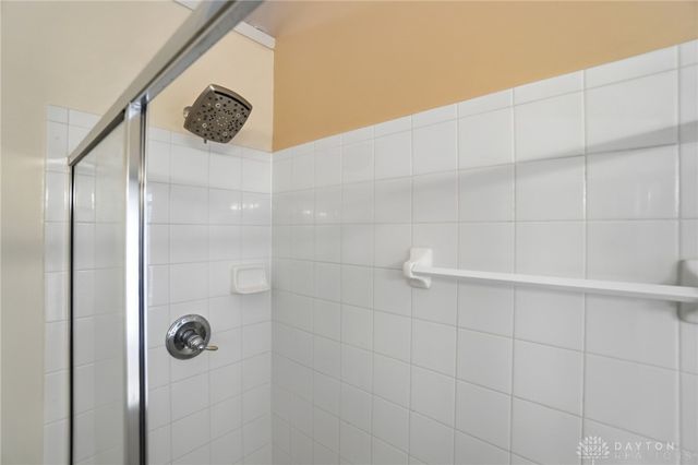 175 Farmridge Road, Springboro, OH 45066