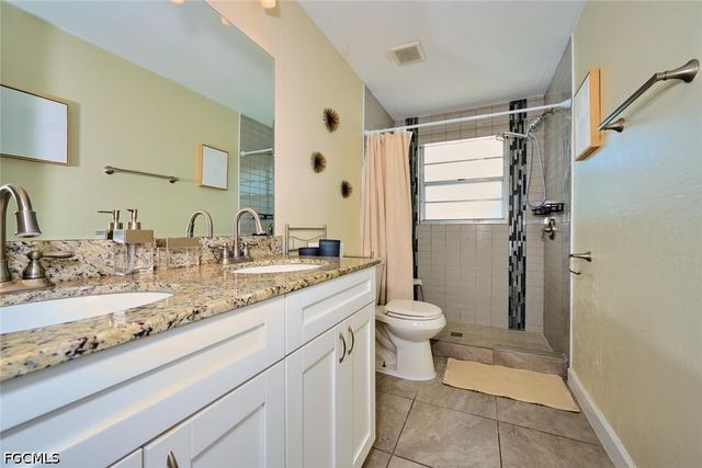2212 Crystal DR, Fort Myers, FL 33907