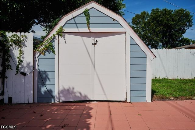 2212 Crystal DR, Fort Myers, FL 33907